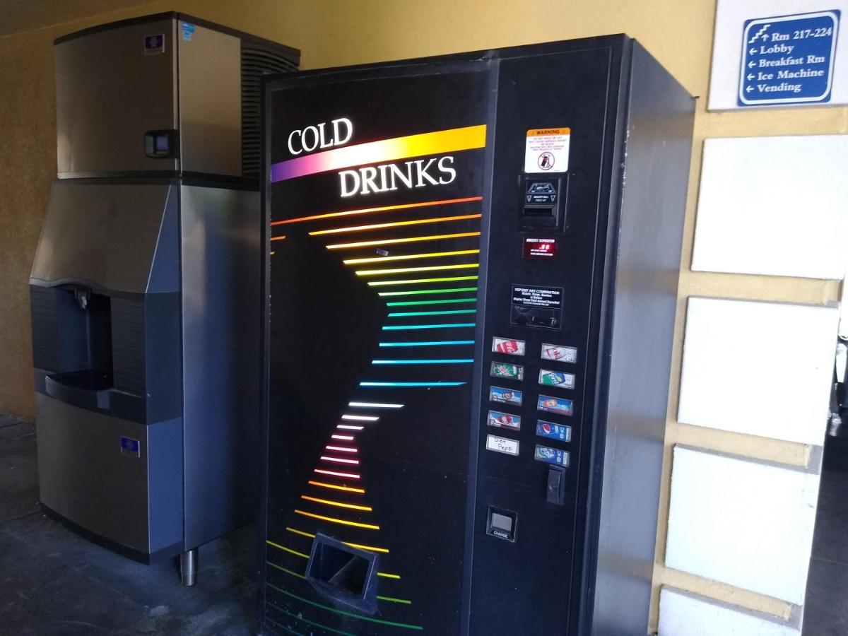 Days Inn By Wyndham Kingsland Ga Esterno foto